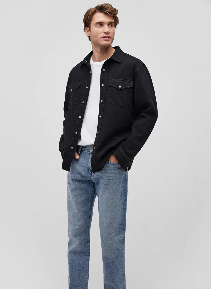 مافي قميص جينز رجالي بلون دخاني عميق